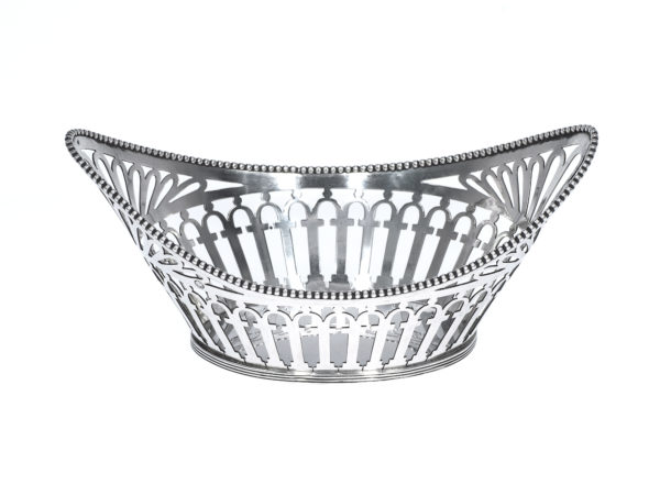 Zilveren bonbonmandje uit 1906