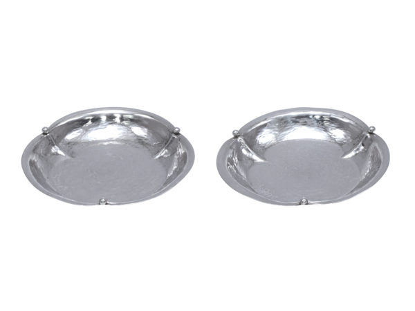 Stel zilveren gehamerde schaaltjes uit 1936