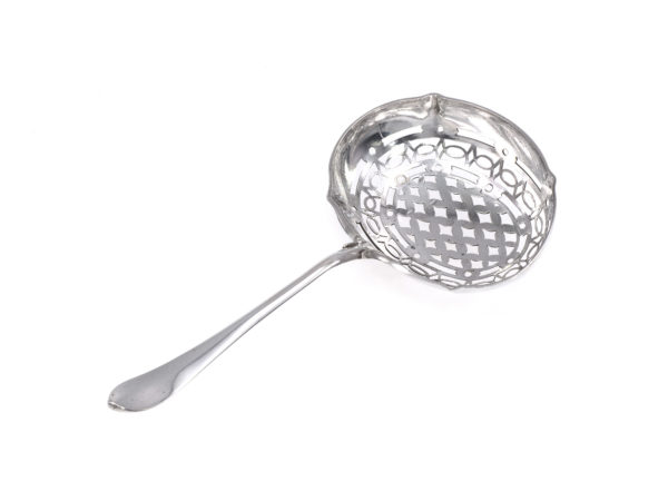 Zilveren suikerstrooilepel 18e eeuw