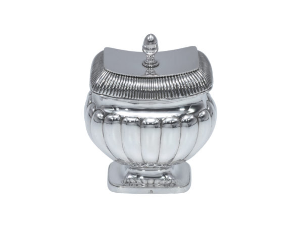 Zilveren theebus uit 1842