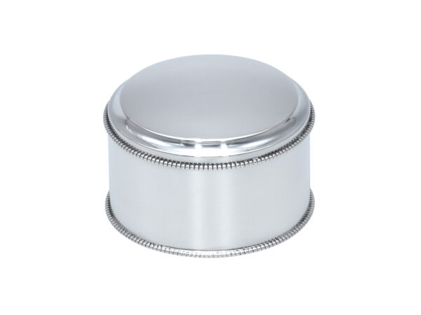 Zilveren bolletjestrommel met parelrand uit 1918