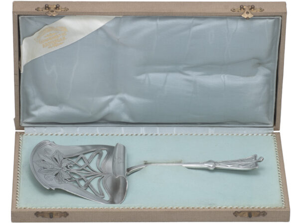 Zilveren Art Nouveau aspergeschep uit 1903