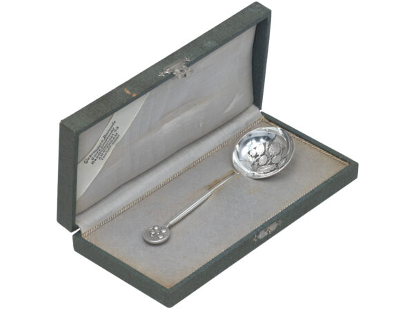 Zilveren aardbeienlepel 1925-1953