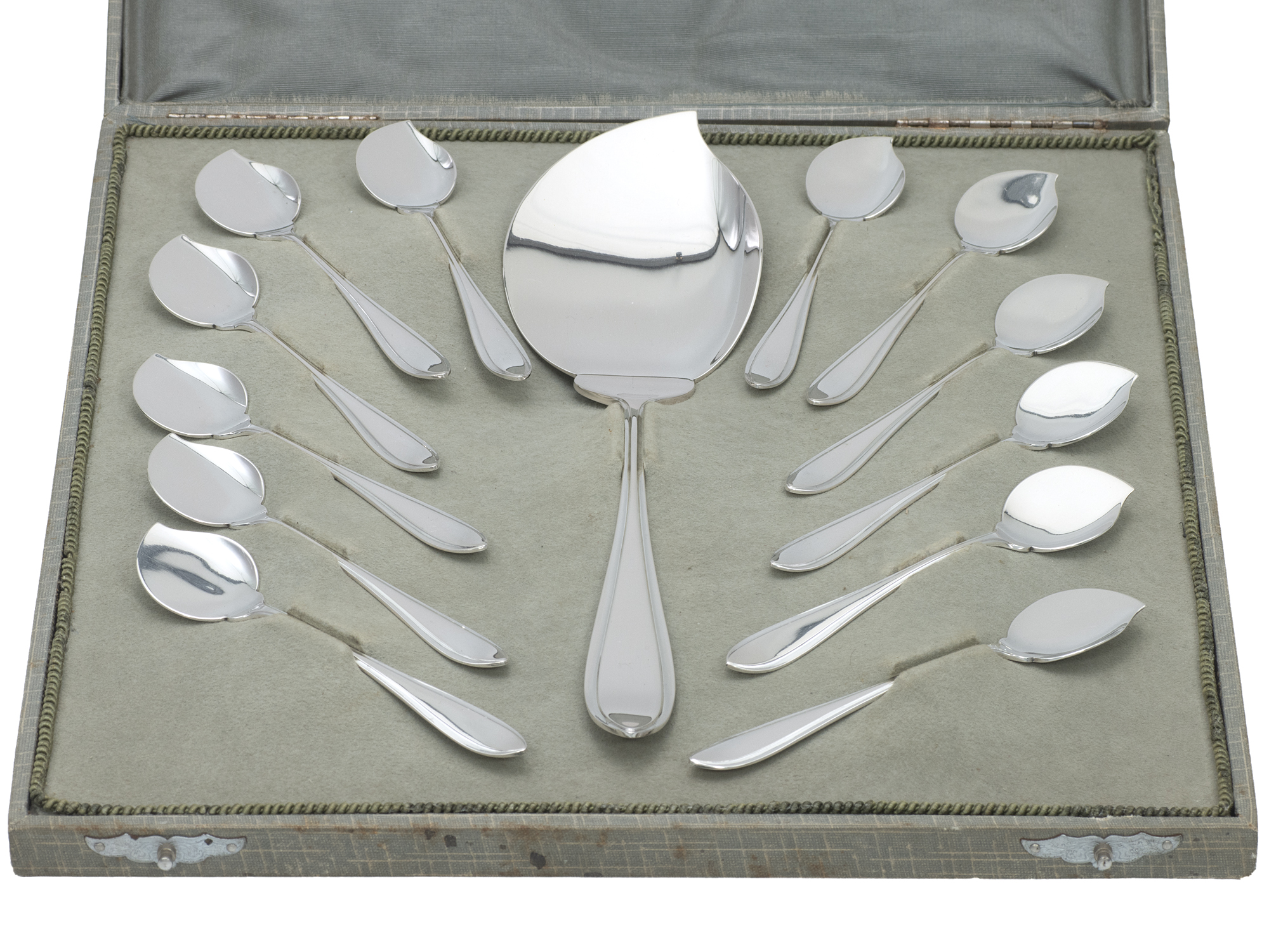 Zilveren 13 delig puntfilet dessertset uit 1915